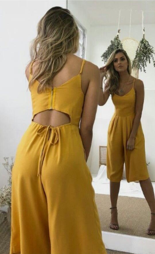 κίτρινη-ολόσωμη παντελόνα-total-yellow-outfits-ιδέες-για-την-Άνοιξη-Καλοκαίρι 2022-
