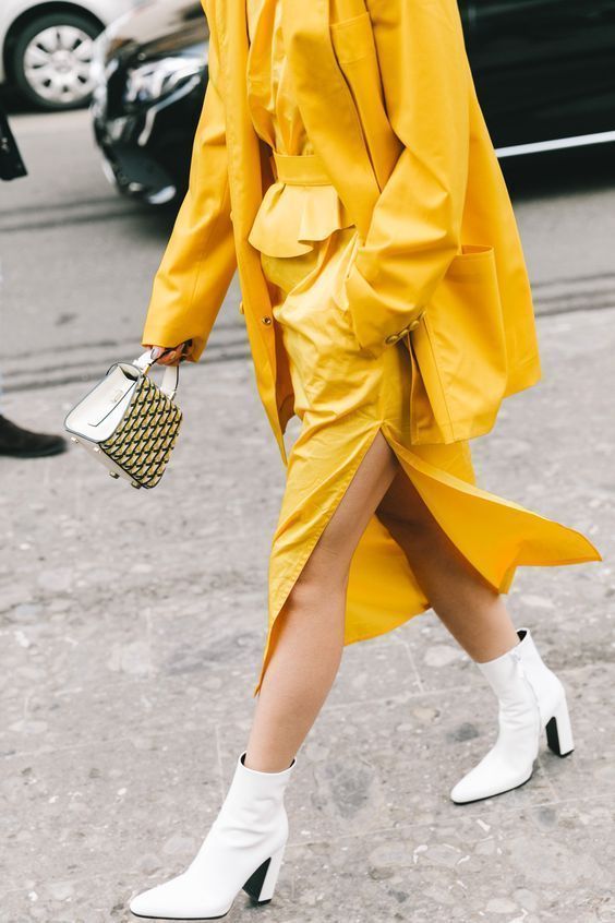 total-yellow-outfits-ιδέες-για-την-Άνοιξη-Καλοκαίρι 2022-