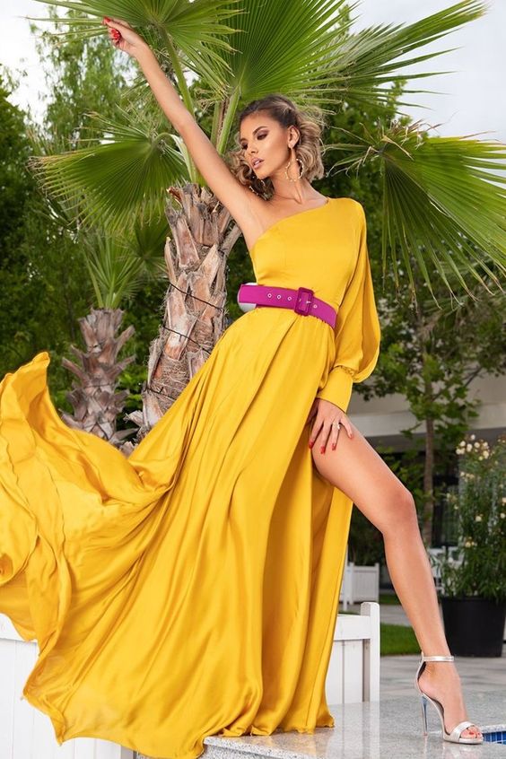 κίτρινο-μάξι-φόρεμα-total-yellow-outfits-ιδέες-για-την-Άνοιξη-Καλοκαίρι 2022-