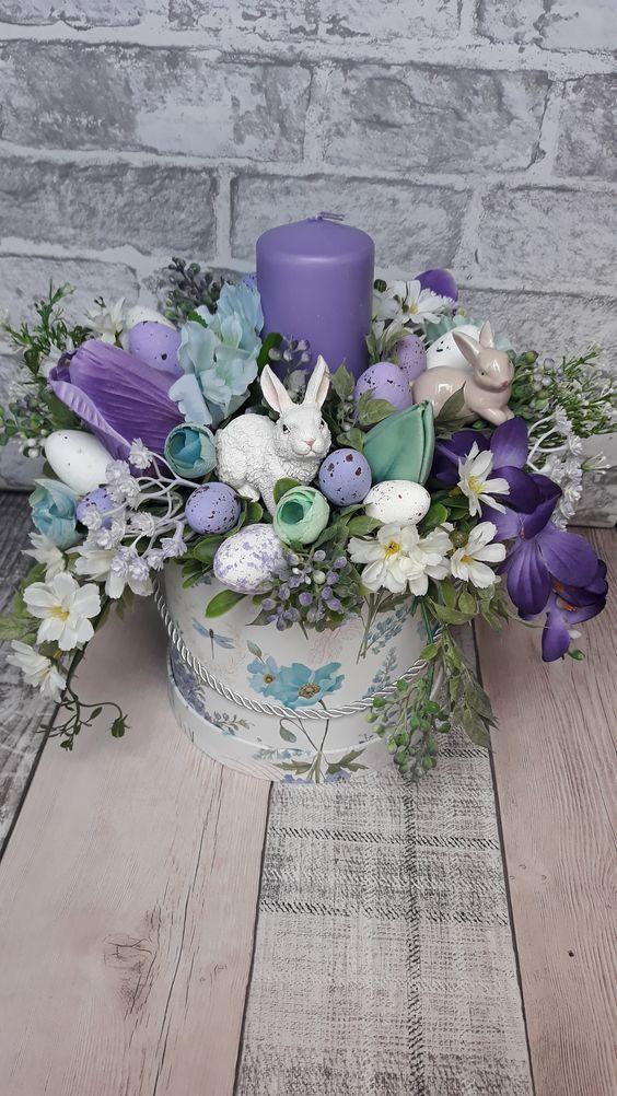 πασχαλινό-κηροπήγιο-σε-μοβ-χρώμα-ιδέες-για-πασχαλινή-διακόσμηση-