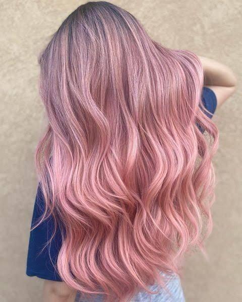 ροζ-μακριά μαλλιά-για-το-Καλοκαίρι 2022-