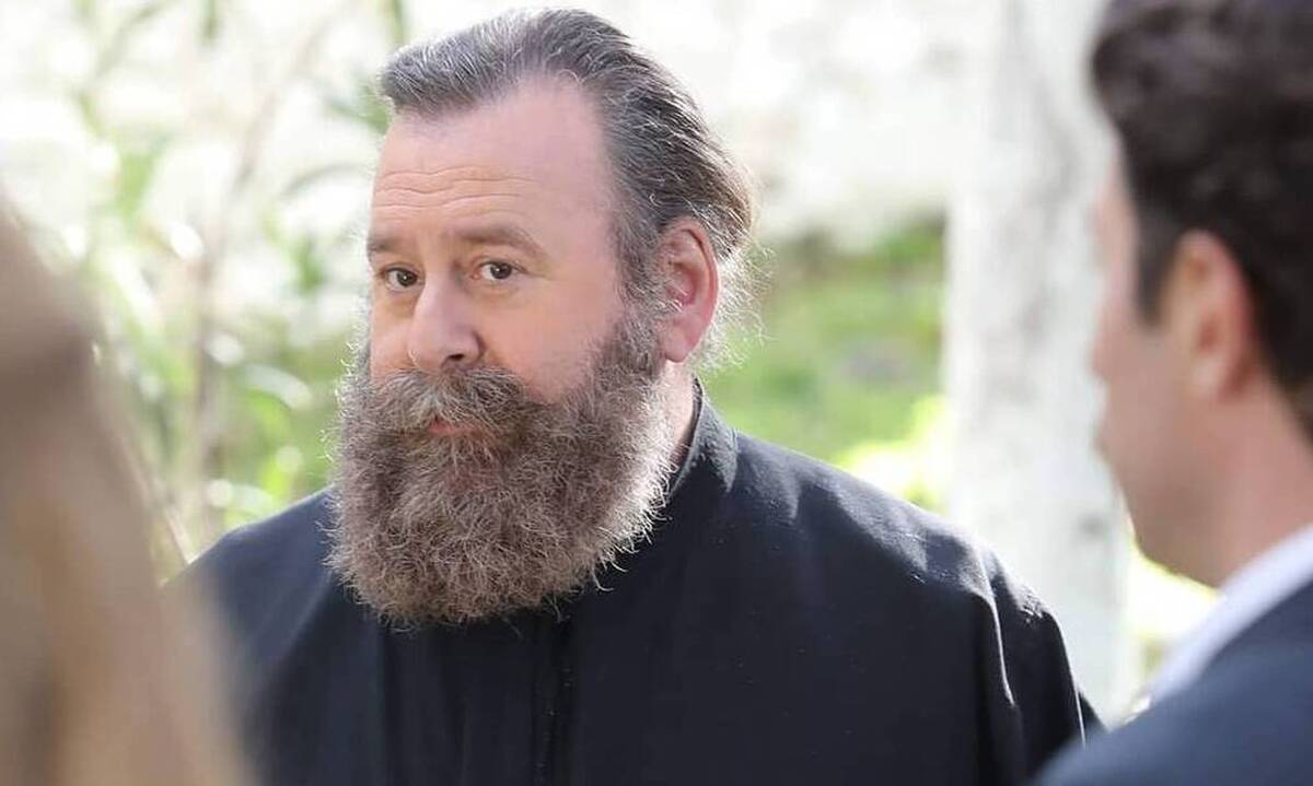 Άγριες-Μέλισσες-Παπά-Γρηγόρης