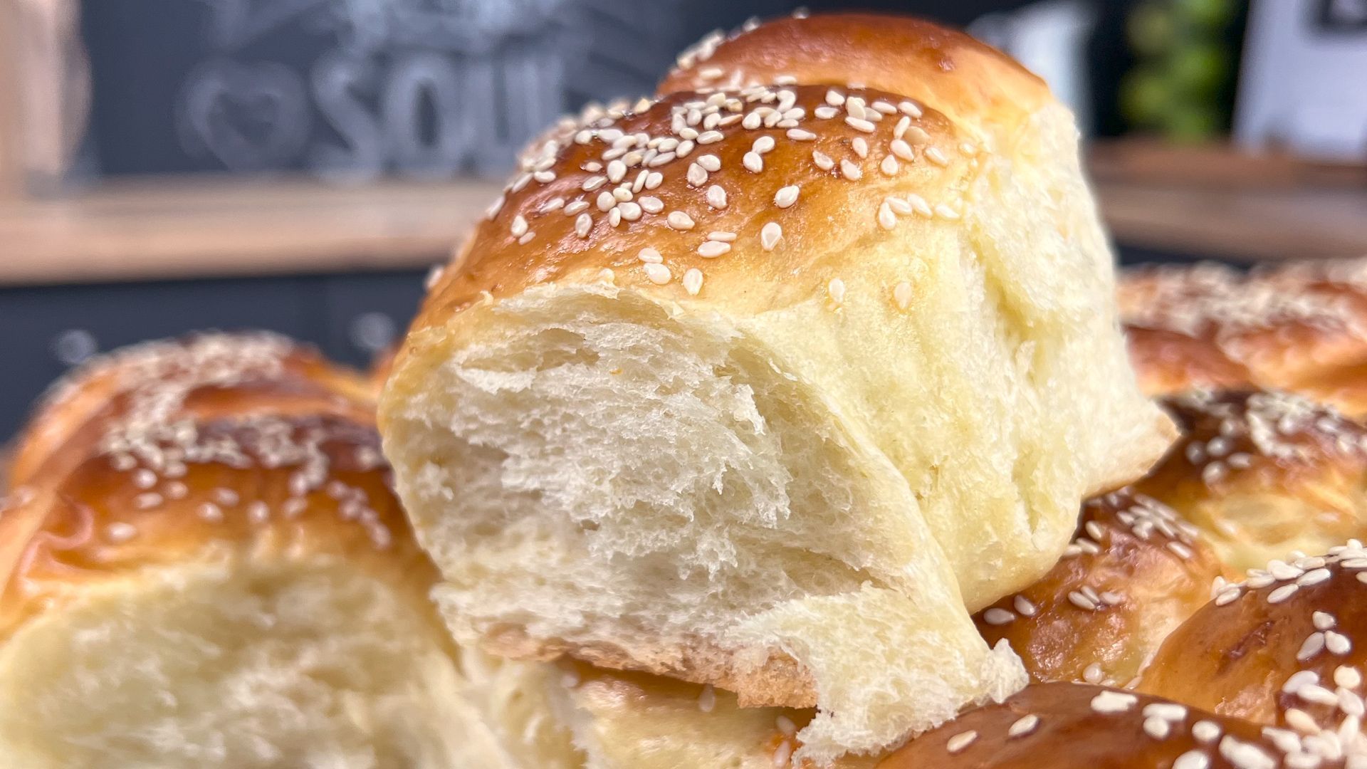 Τσουρεκάκια αφρός του Παναγιώτη Παπαδάκη