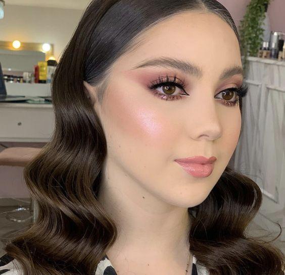 γήινη-σκιά-ιδέες-για-μακιγιάζ-την-Άνοιξη-Καλοκαίρι 2022-