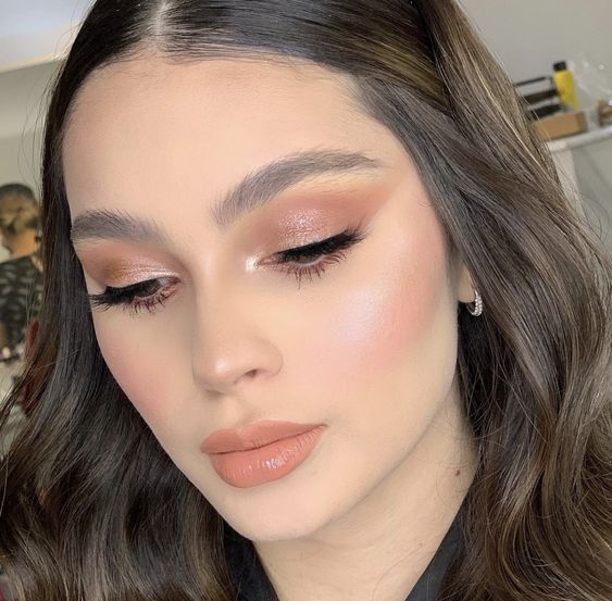 απαλό-μακιγιάζ-ιδέες-για-μακιγιάζ-την-Άνοιξη-Καλοκαίρι 2022-