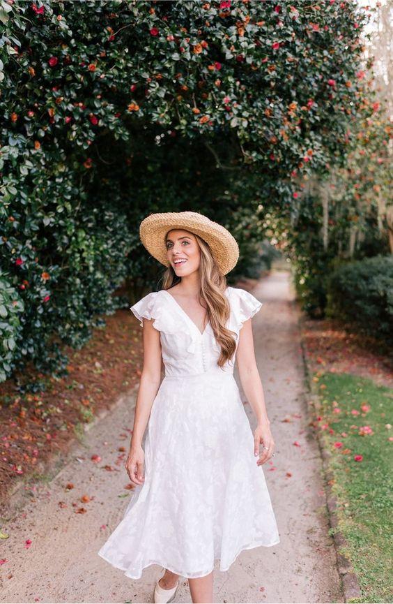 φόρεμα-σε-λευκό-χρώμα-ιδέες-για-ανοιξιάτικα-φορέματα-