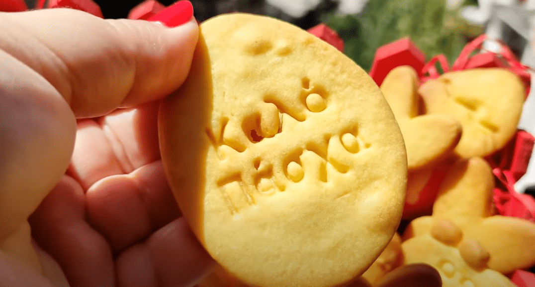 συνταγή-για-πασχαλινά-μπισκότα βουτύρου-από-την-Γκόλφω Νικολού-