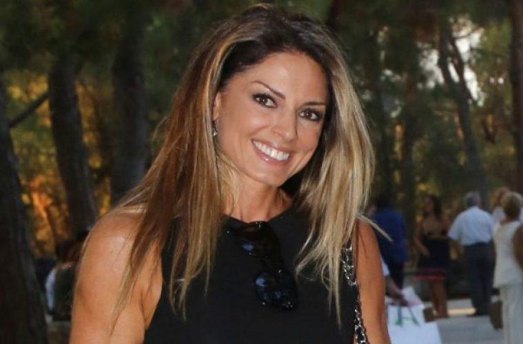 Η μικρή κόρη της Κατερίνας Λάσπα θα σε κάνει να λιώσεις: Με μεγάλα μάτια και υπέροχα σγουρά ξανθά μαλλιά!