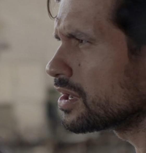 Σασμός-ο-Άγγελος-πιάνεται-στα-χέρια-με-τον-Αστέρη-