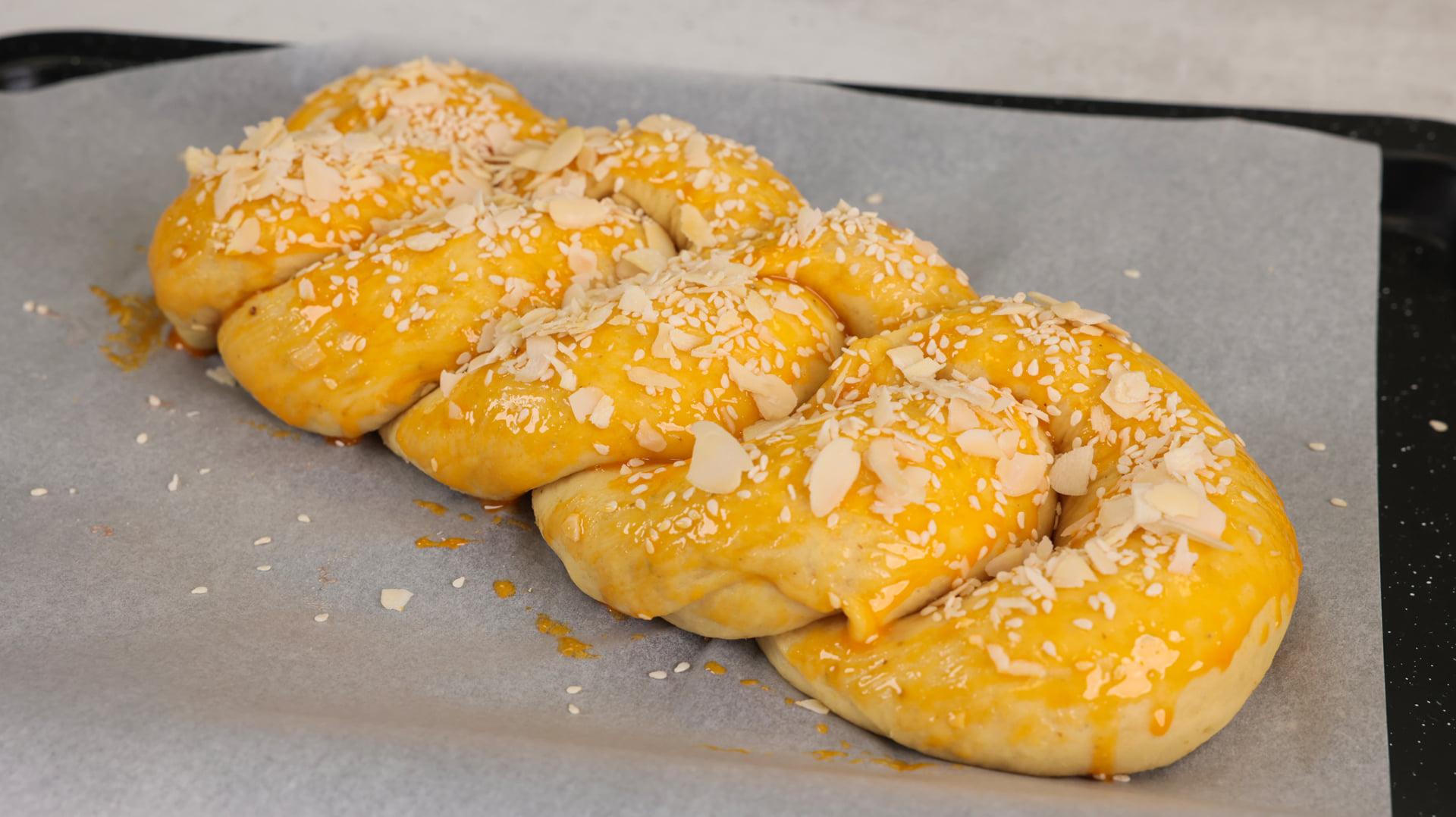 Τα -τσουρέκια- των -Foodacholics-