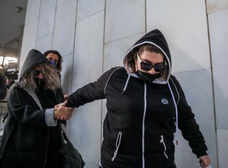 Πάτρα-το-καναρίνι-που-αποκάλυψε-ποιος-έκανε-το-τηλεφώνημα-για-την-νέα-σχέση-του-Μάνου Δασκαλάκη-