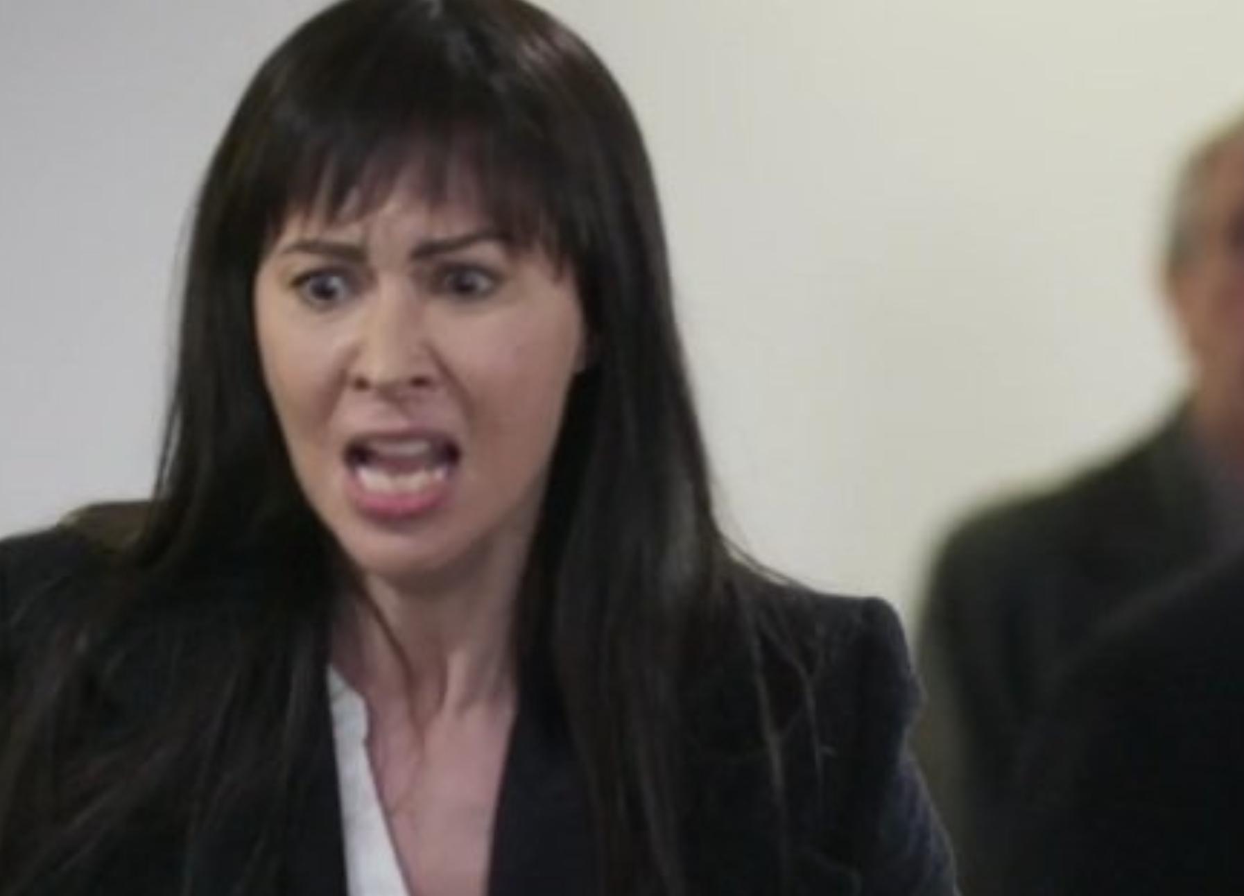 Η Γη της Ελιάς: Είσαι κακιά μέχρι το μεδούλι Αρετή!