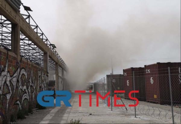 Θεσσαλονίκη: Μεγάλη φωτιά ξέσπασε στην λαχαναγορά