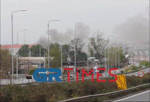 Θεσσαλονίκη: Μεγάλη φωτιά ξέσπασε στην λαχαναγορά