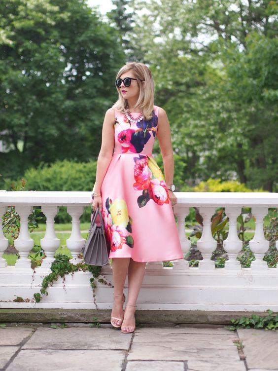 ιδέες-για-ντύσιμο-την-Ανάσταση 2022-