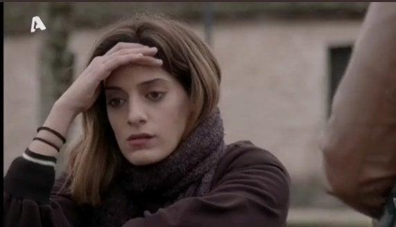 Σασμός-ο-Αστέρης-καταρρέει-όταν-βλέπει-την-Αργυρώ-με-τον-Σταύρο-