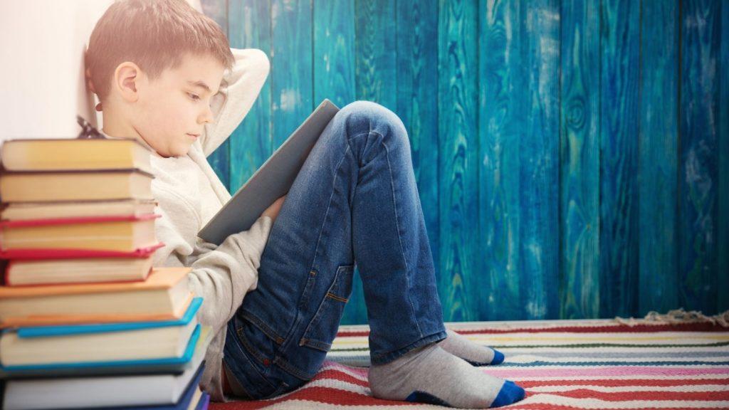 5-τρόποι-να-μάθει-το-παιδί-να-διαβάζει-μόνο-του-