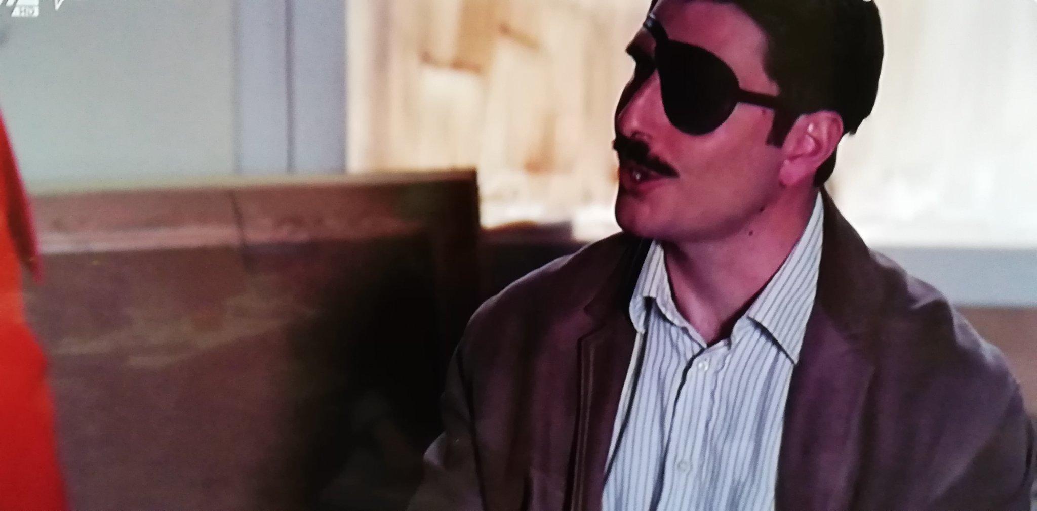 Άγριες Μέλισσες: Ο Ακύλας έξω φρενών με το διαζύγιο