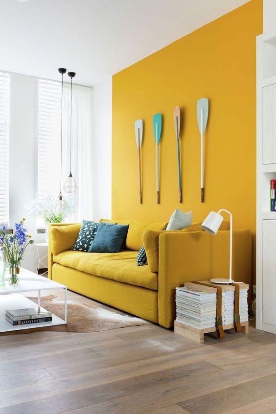 κίτρινος-καναπές-με-κουπιά-ιδέες-διακόσμησης-