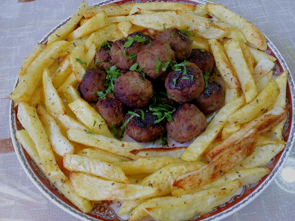 Κυριακή του Πάσχα: Πατάτες φούρνου σαν τηγανιτές