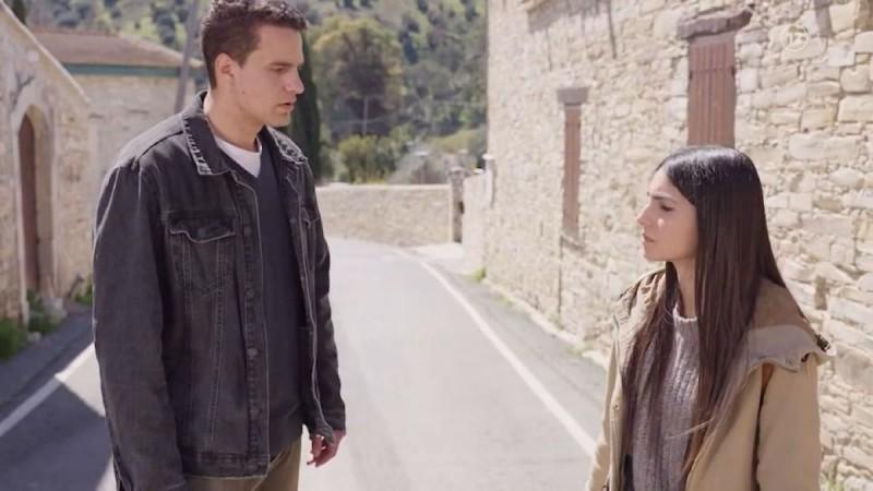 Η Γη της Ελιάς-Στέφανος-