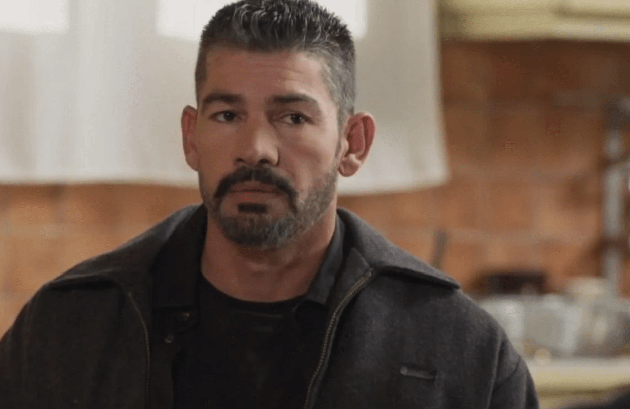 Η Γη της Ελιάς-Αποστόλης-