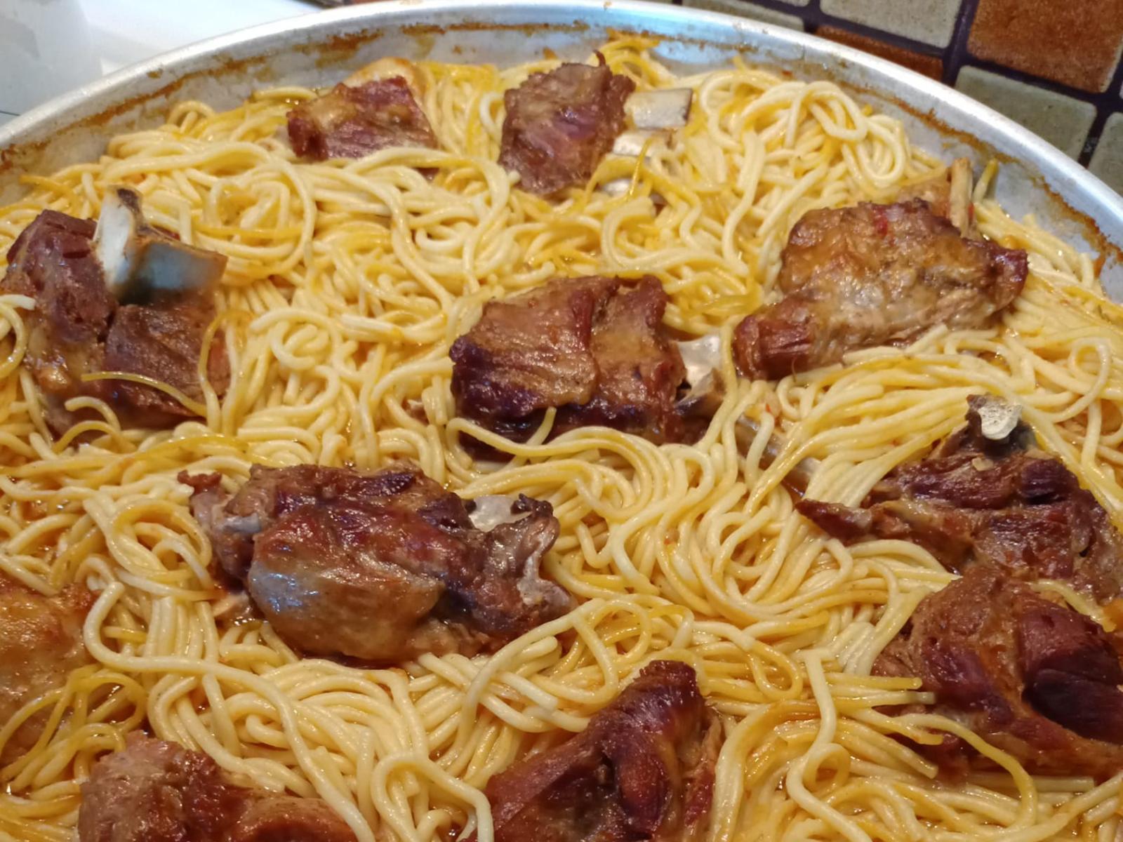 Μακαρόνια -με- το- αρνί- που- περίσσεψε-