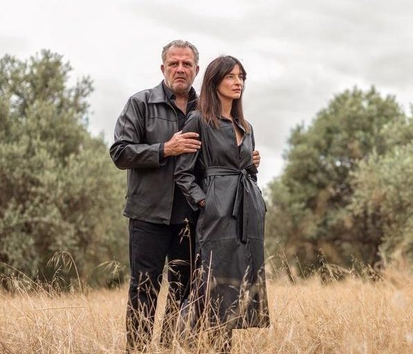 Η Γη της Ελιάς-Ιουλία-Στάθης- Η Γη της Ελιάς-Ιουλία-Στάθης-