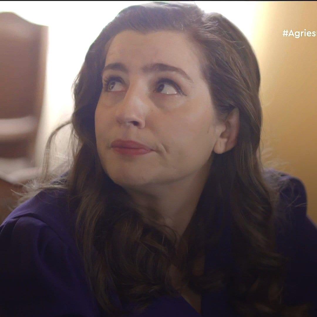 Άγριες Μέλισσες-Ελένη-