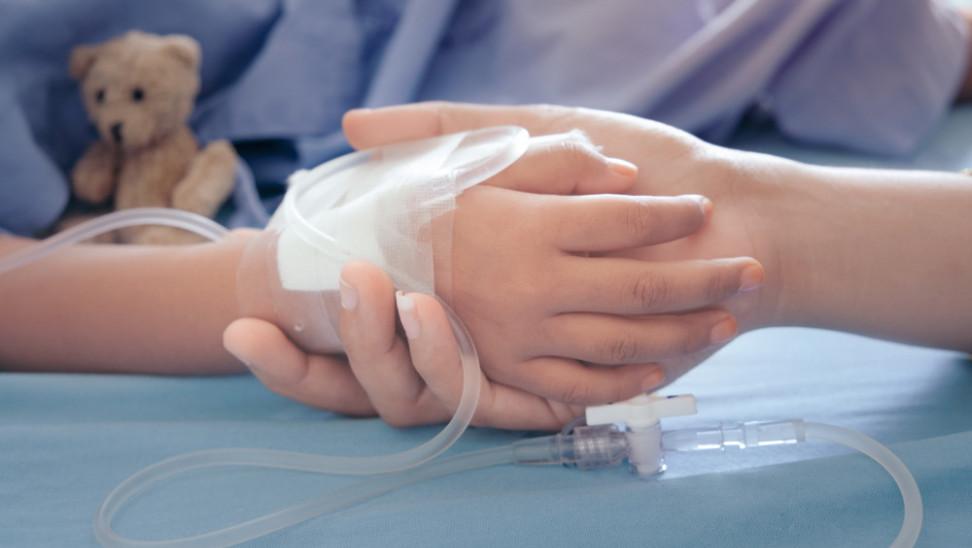 Ηπατίτιδα-στα-παιδιά-παιδί-νοσοκομείο