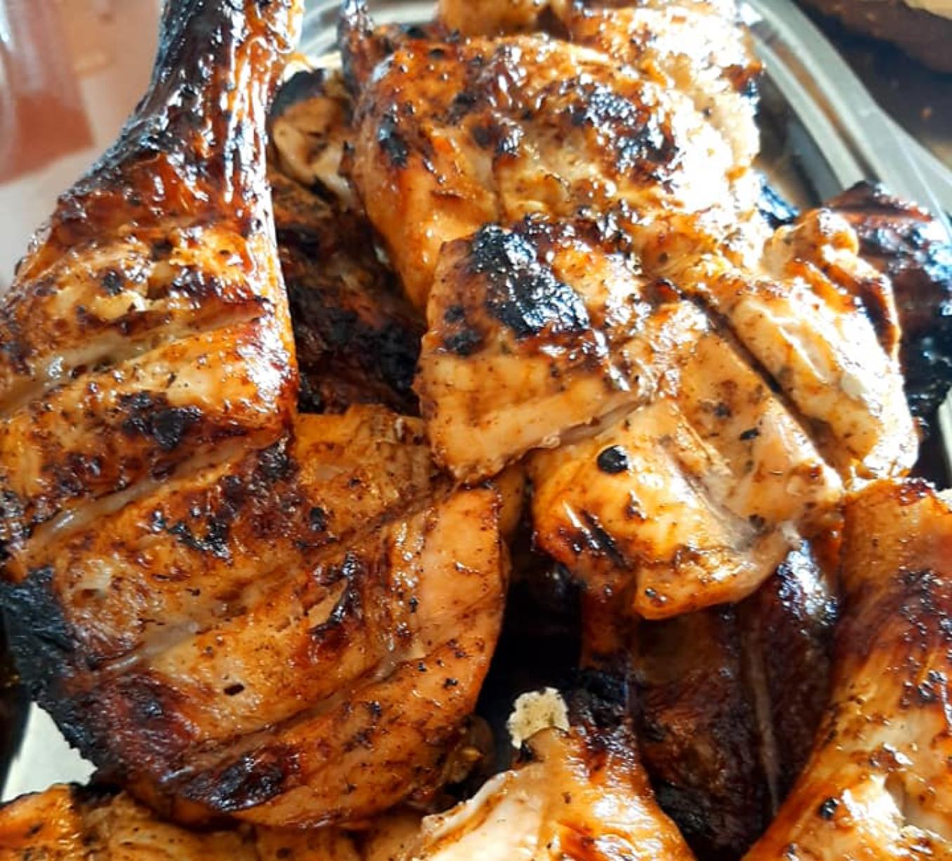 Κοτόπουλο στα κάρβουνα με απίστευτη μαρινάδα για την Πρωτομαγιά