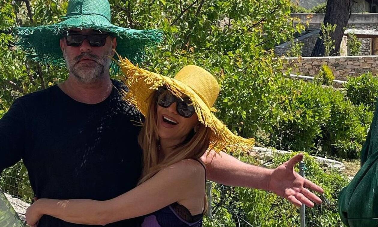 Παντρεύονται-Δέσποινα-Βανδή-Βασίλης-Μπισμπίκης Παντρεύονται-Δέσποινα-Βανδή-Βασίλης-Μπισμπίκης