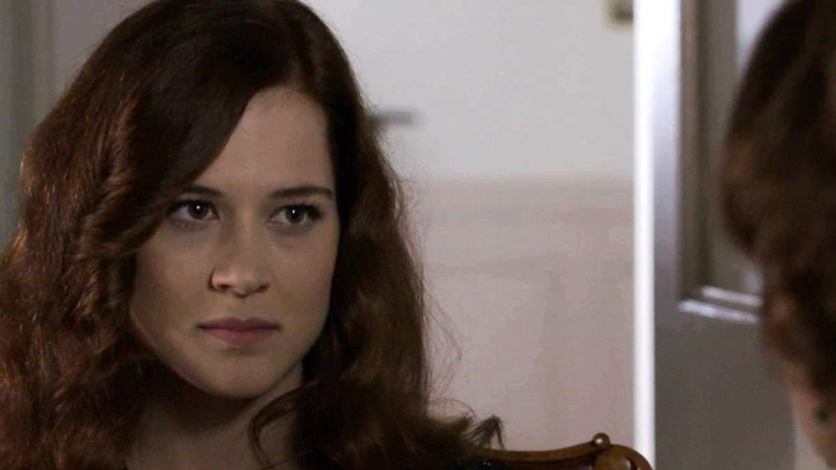 Αγρίες Μέλισσες-Ρένα-