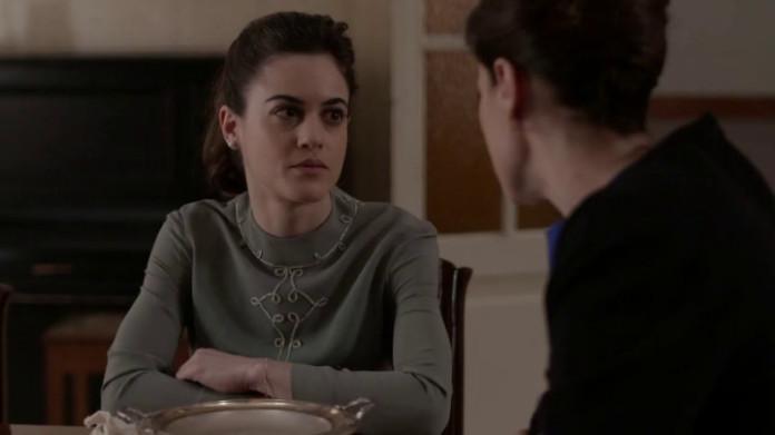 Άγριες Μέλισσες-Κορίνα-