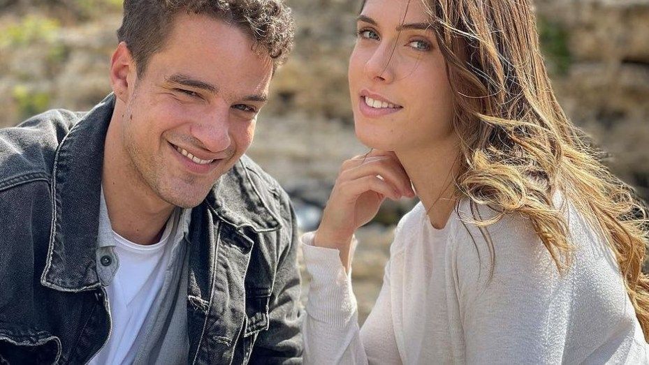 Η Γη της Ελιάς-Στέφανος-Μυρτάλη-