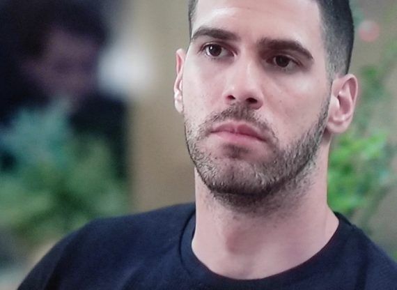 Η Γη της Ελιάς: Ο Δημήτρης σκορπά τον τρόμο στην Μάνη