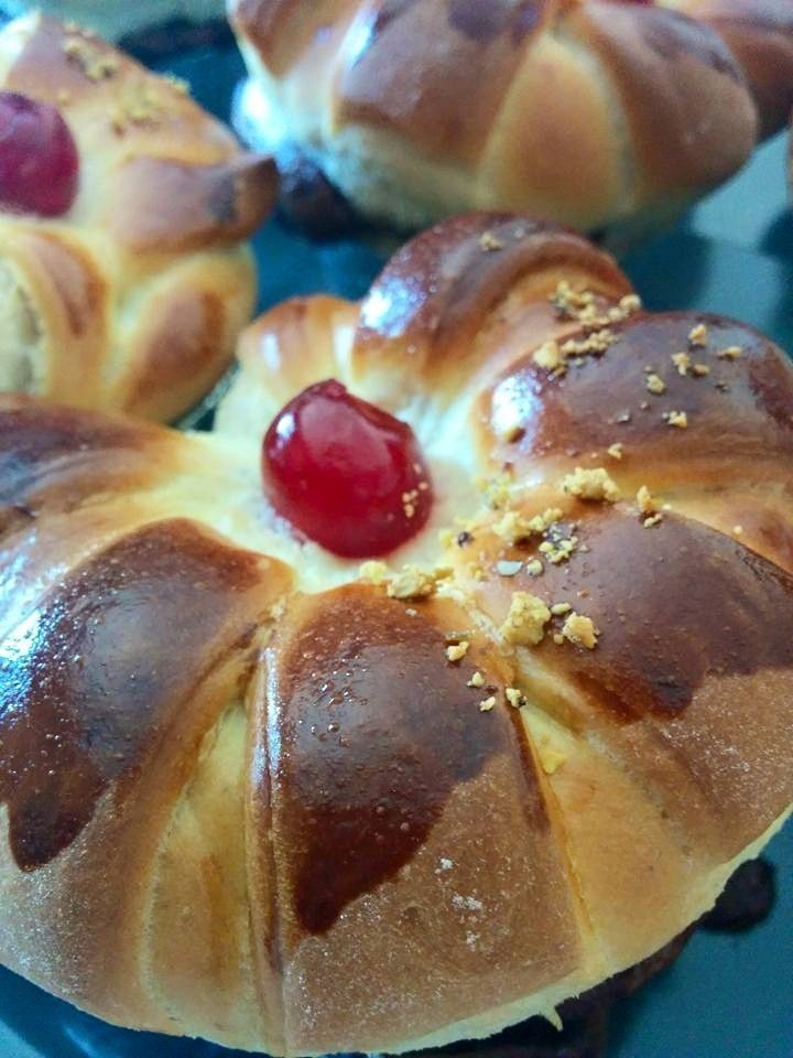 Τσουρεκομάφινς- με- μερέντα- Τσουρεκομάφινς- με- μερέντα-