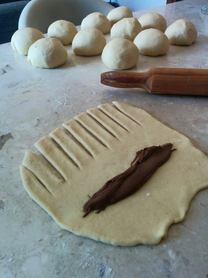 Τσουρεκομάφινς- με- μερέντα- Τσουρεκομάφινς- με- μερέντα-