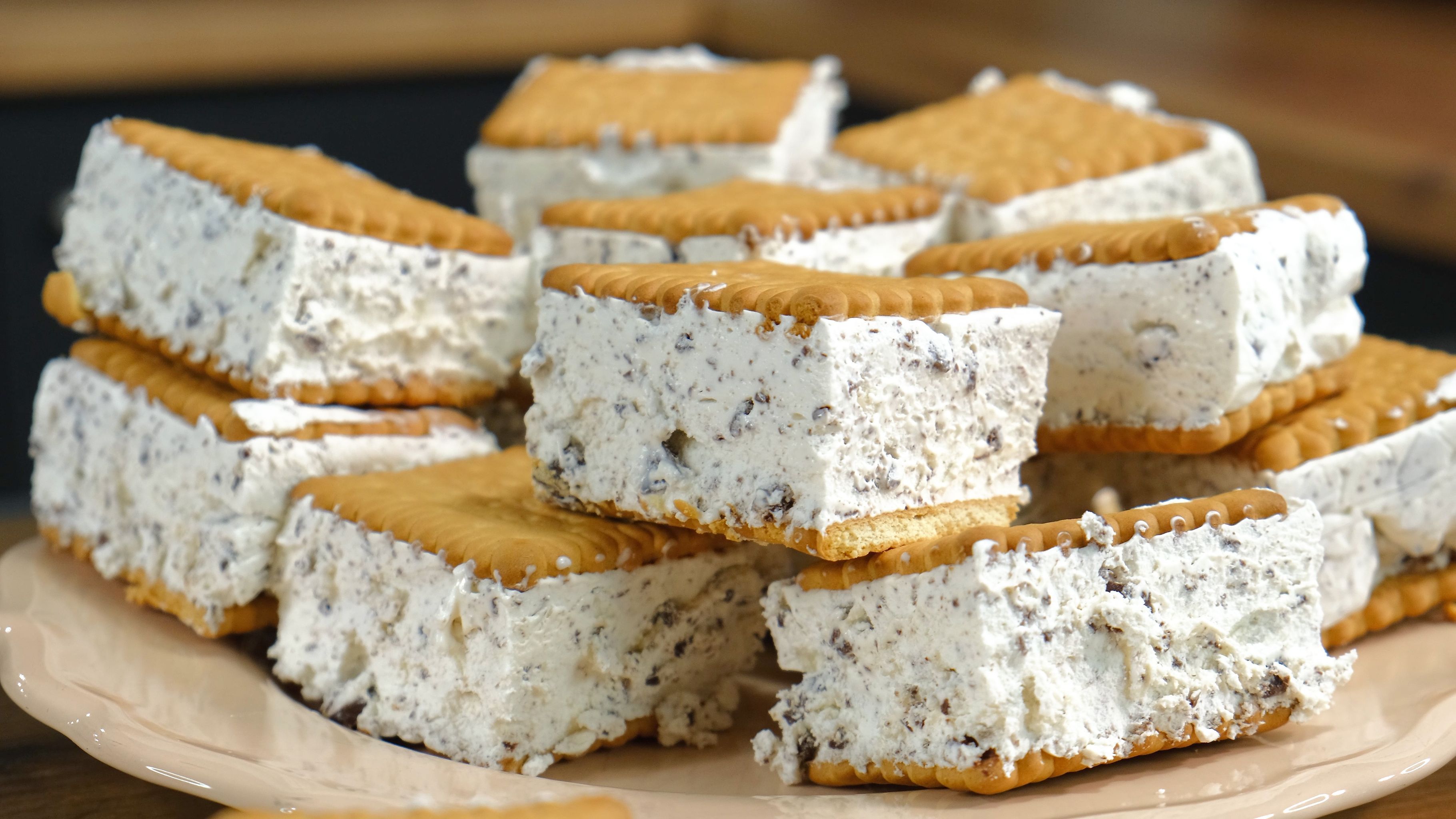 Παγωτίνια-Stracciatella-συνταγή- Παγωτίνια-Stracciatella-συνταγή-