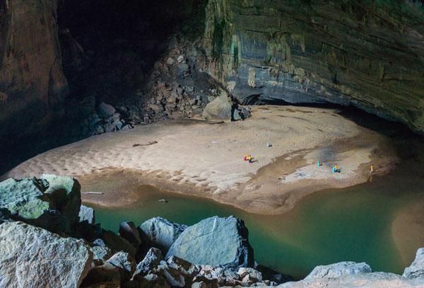 Σπήλαιο Hang En-Βιετνάμ-μαγική-παραλία-