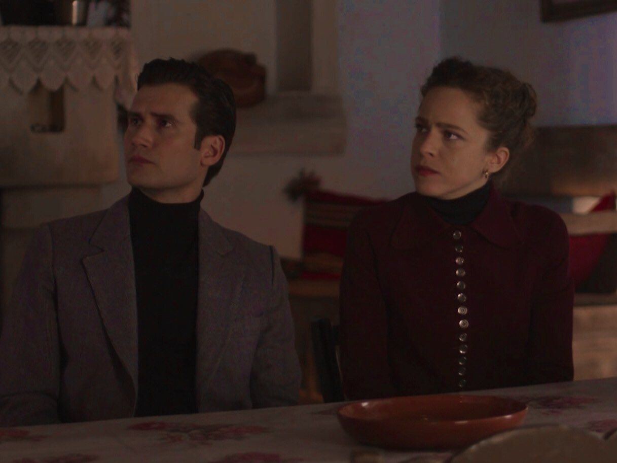 Άγριες Μέλισσες: Τα φιλιά Ασημίνας – Νικηφόρου στα backstage