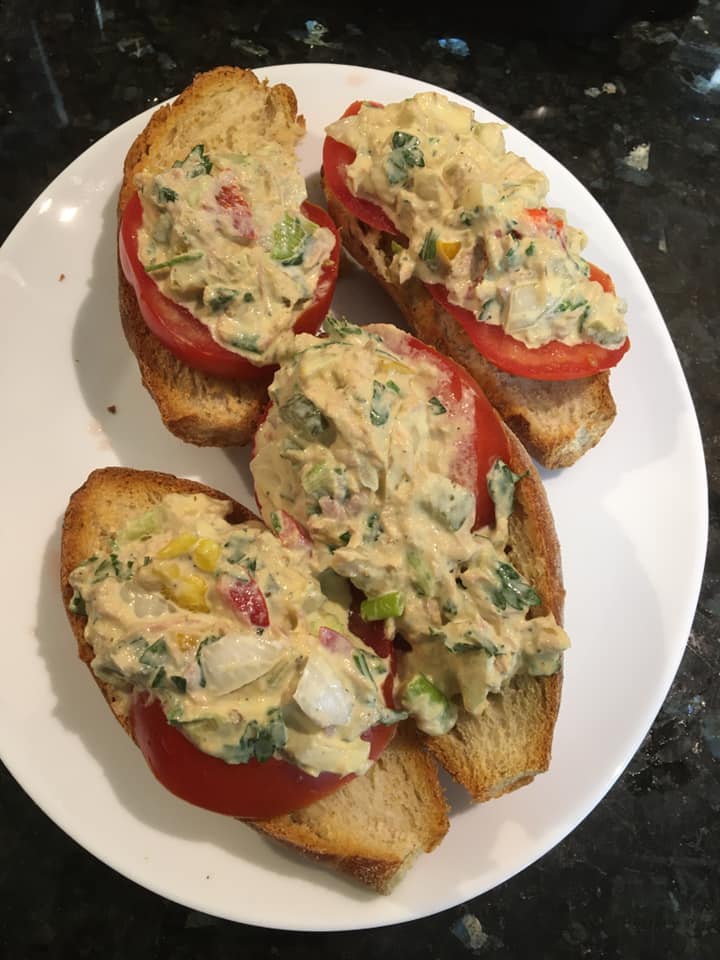 Σάντουιτς- με- τόνο- και- λαχανικά-