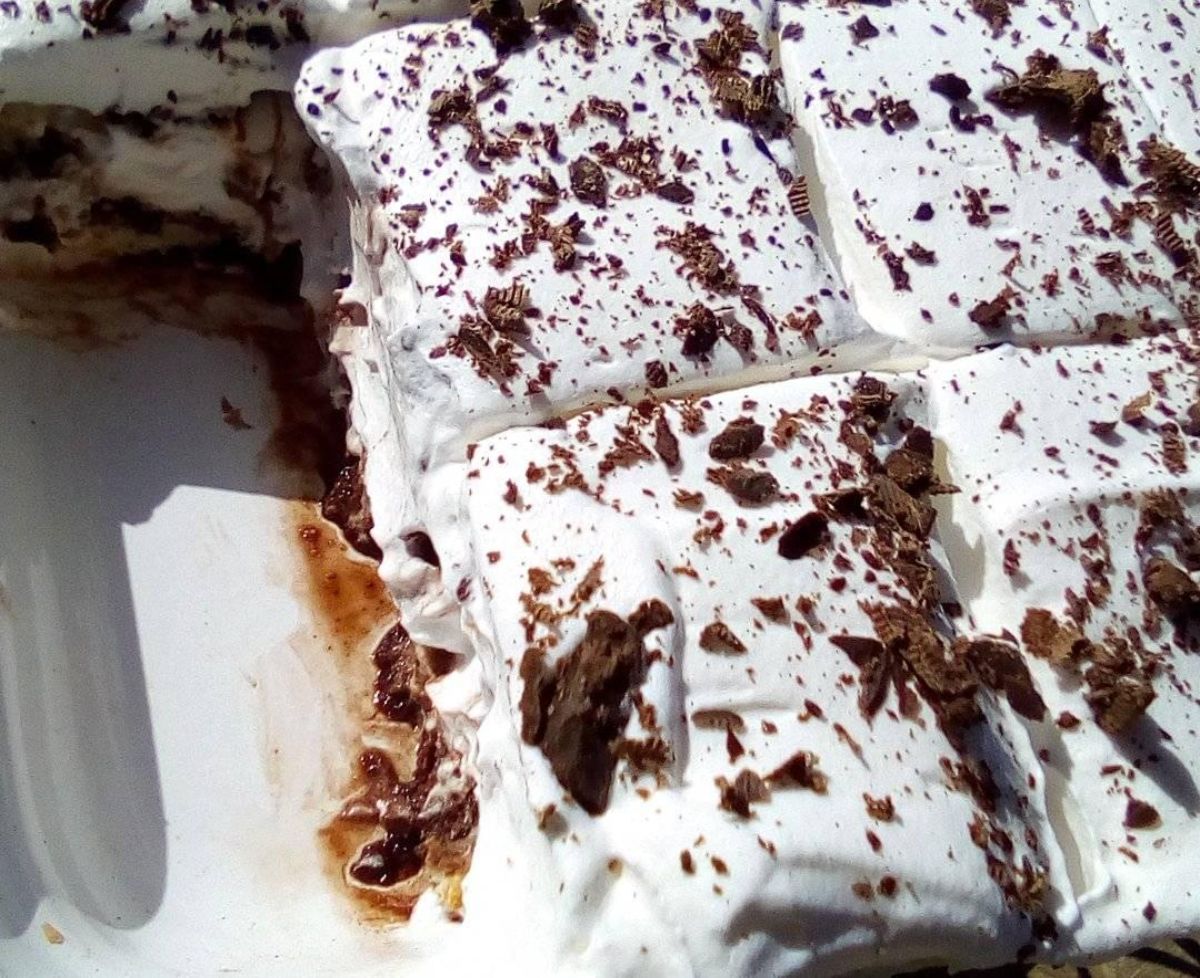 Γλυκό ψυγείου με σαντιγί