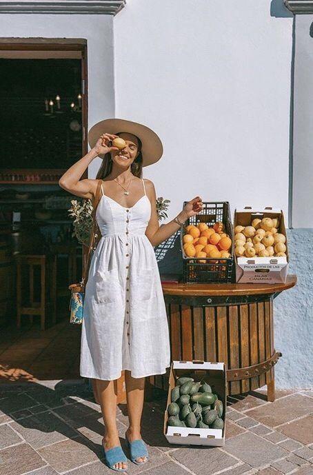 λευκό-λινό-φόρεμα-για-το-Καλοκαίρι 2022-ιδέες-