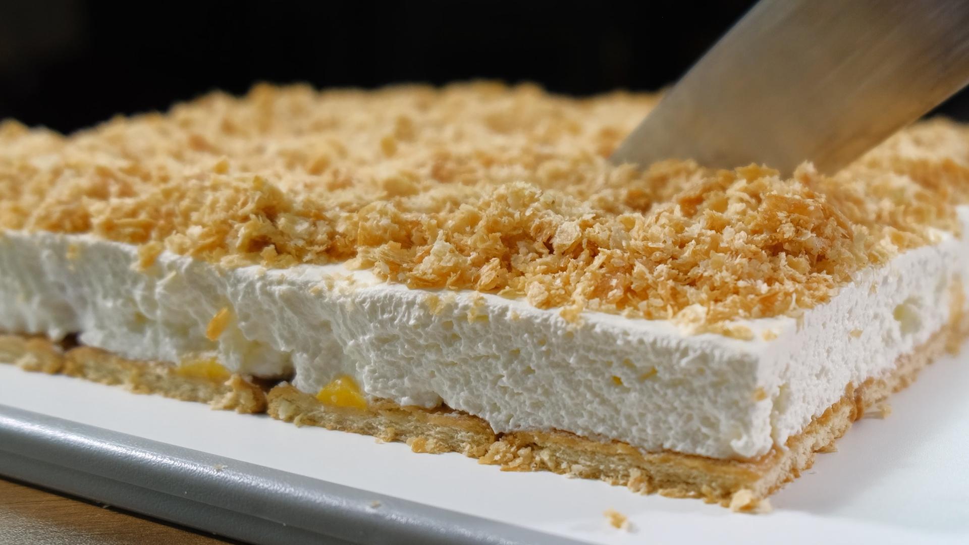 Γιαουρτογλυκό-με φρούτα-