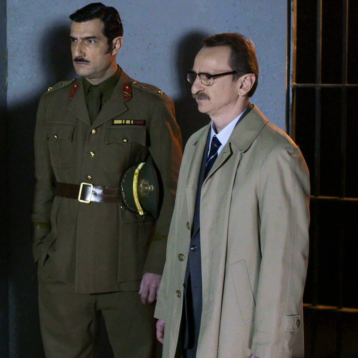 Άγριες Μέλισσες: Ο Ζάχος βάφει τα χέρια του με αίμα