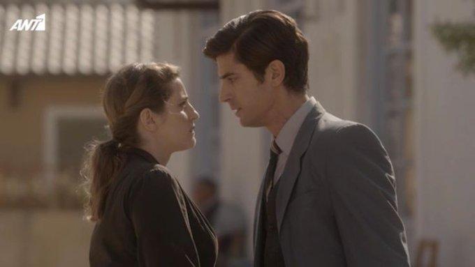 Άγριες-Μέλισσες-Ελένη-Λάμπρος