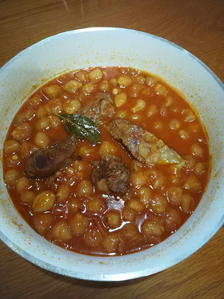 20-ελληνικές-παραδοσιακές-συνταγές-μοσχάρι-στιφάδο 20-ελληνικές-παραδοσιακές-συνταγές-μοσχάρι-στιφάδο