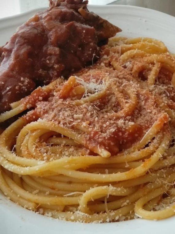 30 ελληνικές-παραδοσιακές-συνταγές-Κόκορας-παστιτσάδα 30 ελληνικές-παραδοσιακές-συνταγές-Κόκορας-παστιτσάδα