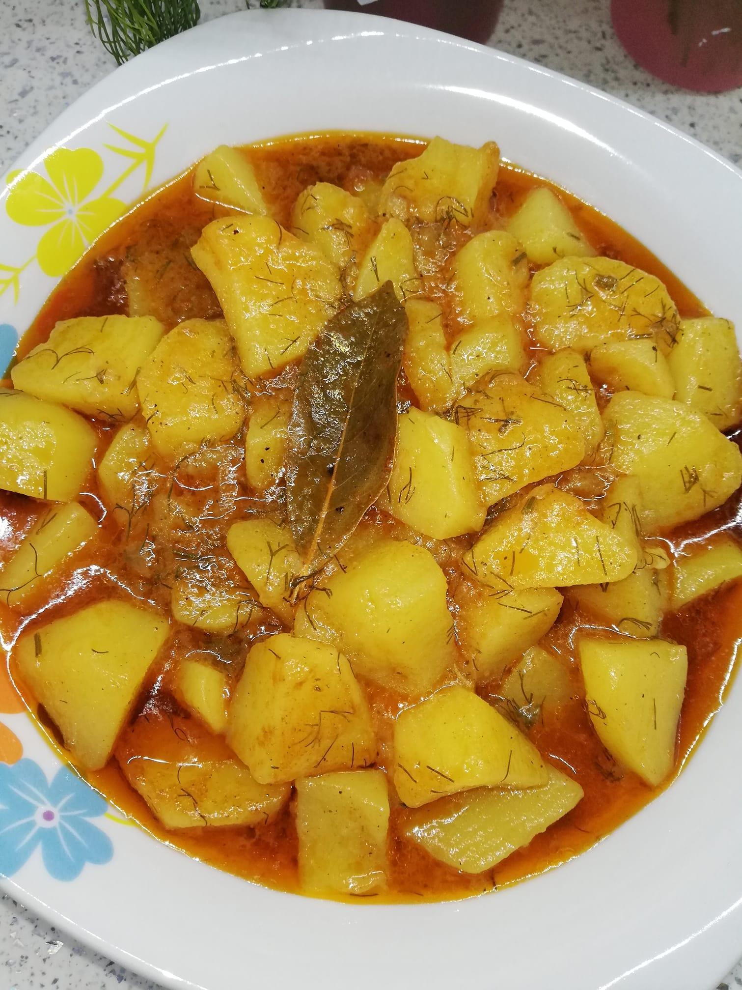 30-ελληνικές-παραδοσιακές-συνταγές-πατάτες-γιαχνί 30-ελληνικές-παραδοσιακές-συνταγές-πατάτες-γιαχνί